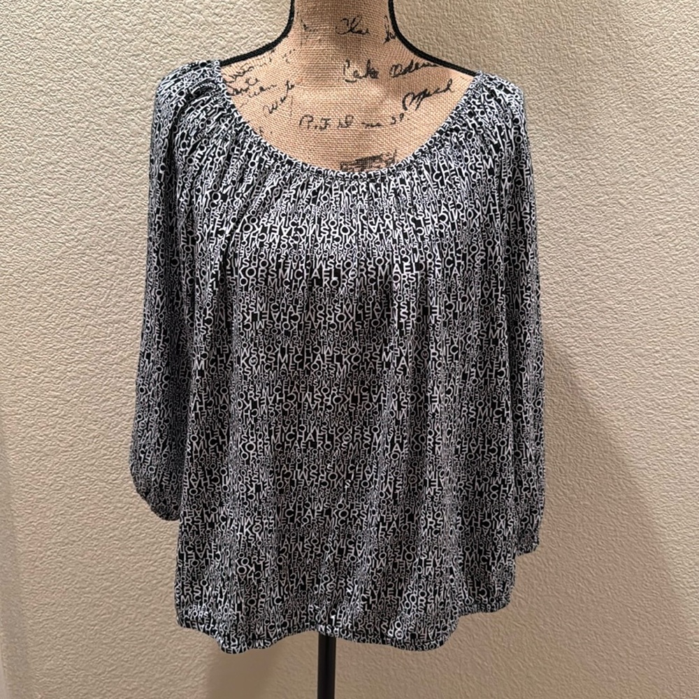 Women’s Michael Kors Blk/White “Michael Kors” Print 3/4 Sleeve Pullover Blouse